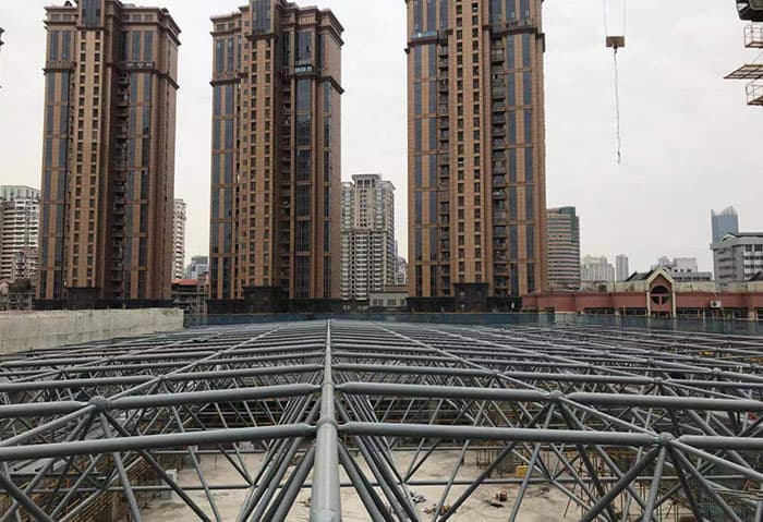 塔城螺栓球网架结构